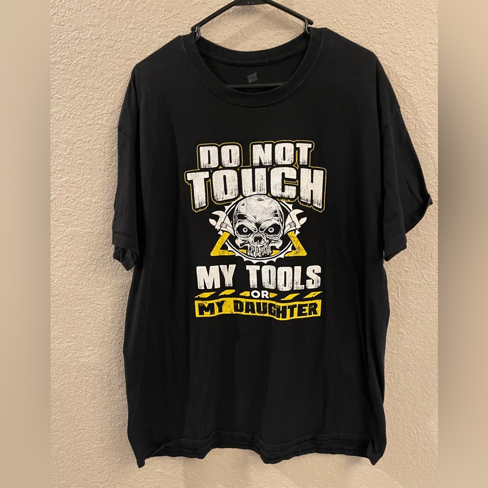 Hanes Black Graphic Tee with Skull Design